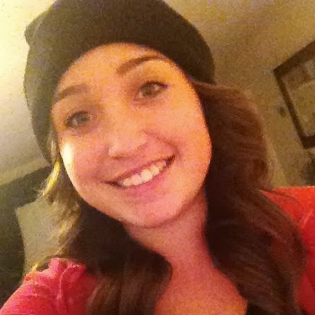 Elizabeth Angulo Photo 31