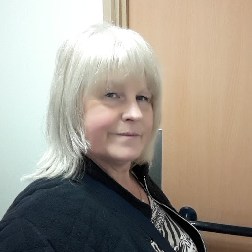 Julie Dudley Photo 15