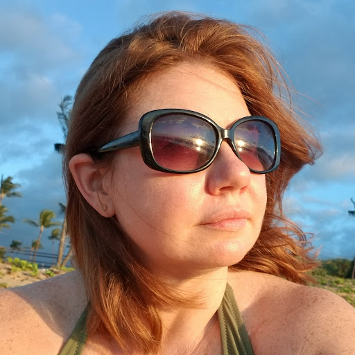 Genevieve Haas Photo 6