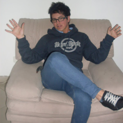 Julian Beltran Photo 10