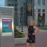 Laura Brink Photo 12