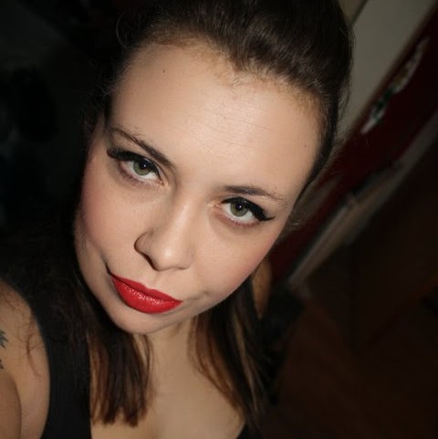 Amanda Matthews Photo 15