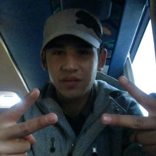 Robin Reyes Photo 13