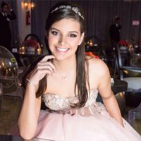 Julia Macedo Photo 3