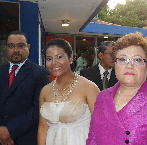 Alejandro Mora Photo 21