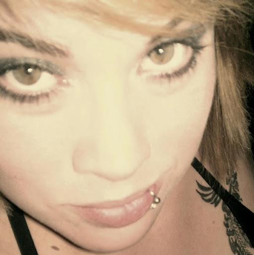 Elizabeth Mckinney Photo 17