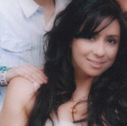 Gloria Reyes Photo 3