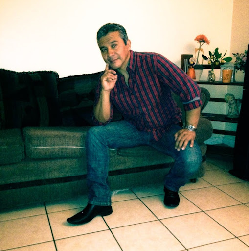 Luis Moncada Photo 16