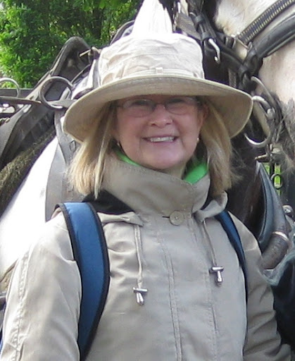 Linda Mitchell Photo 26