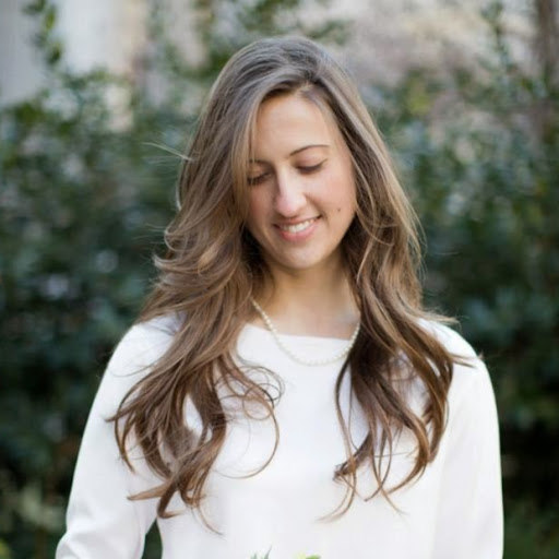 Kelly Russell Photo 14