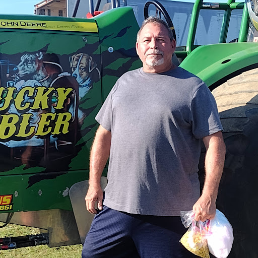 Louis Evans Photo 42