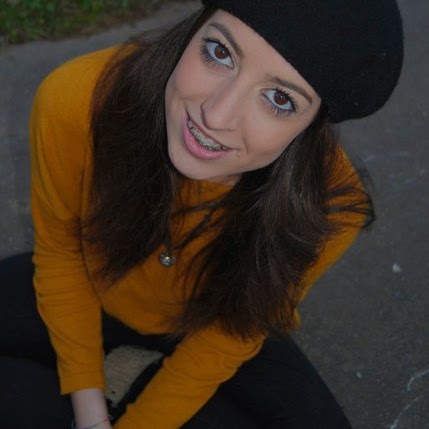 Julia Fernandez Photo 18