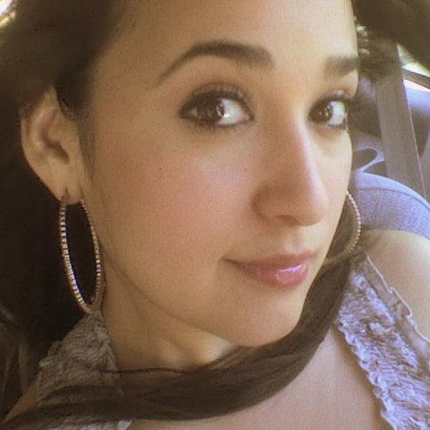 Erika Rios Photo 32