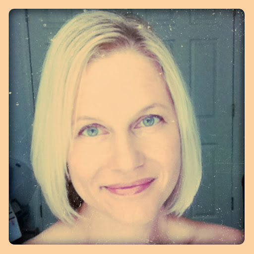 Lisa Bertrand Photo 29