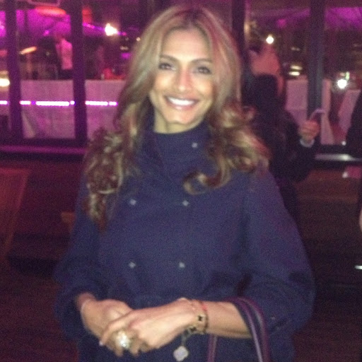 Stacey Alvarez Photo 5