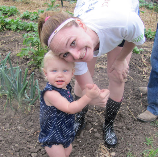 Angela Heck Photo 8
