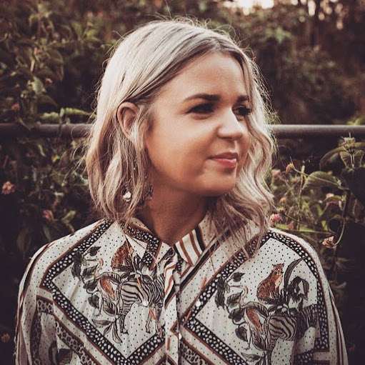 Candice Long Photo 9