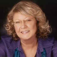 Christine Robins Photo 30