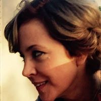 Angela Thomson Photo 23