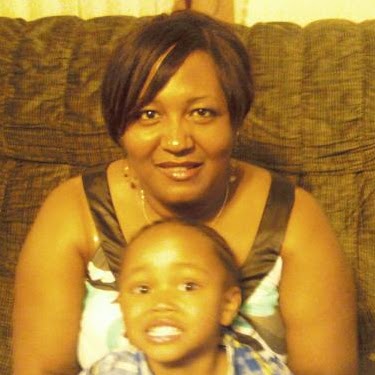 Evelyn Brown Photo 5