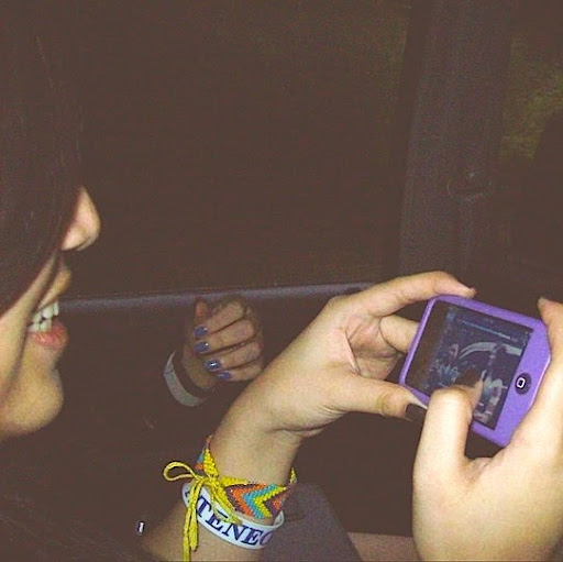 Anna Santos Photo 12