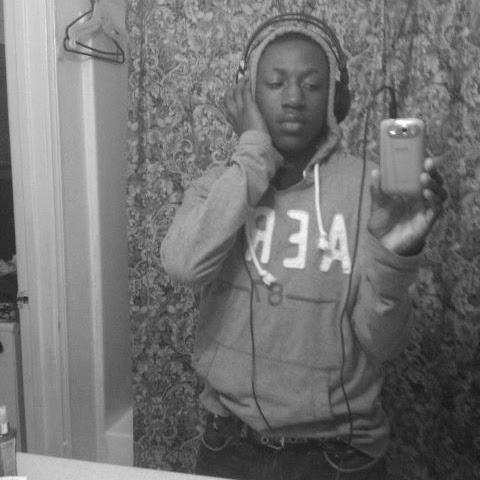 Edward Hinds Photo 3