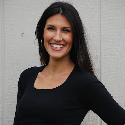 Elizabeth Olson Photo 16 Elizabeth Olson Photo 16