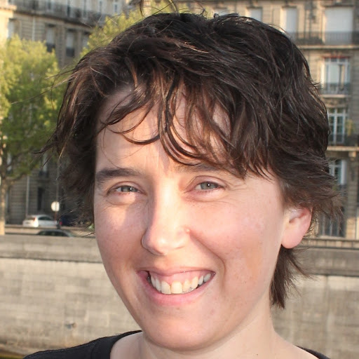 Julie Clarke Photo 15