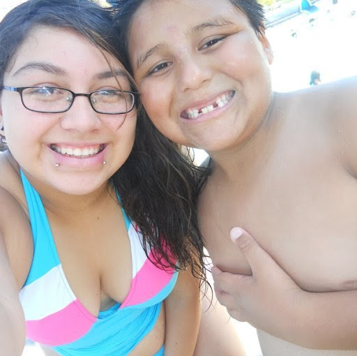 Victoria Zavala Photo 25