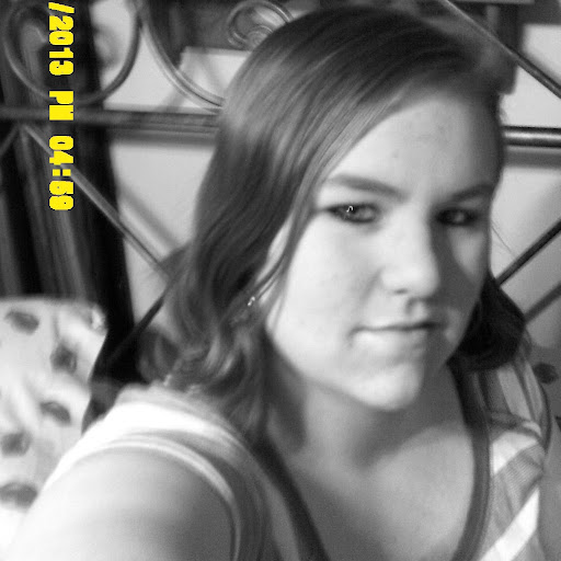Elizabeth Tomlinson Photo 31