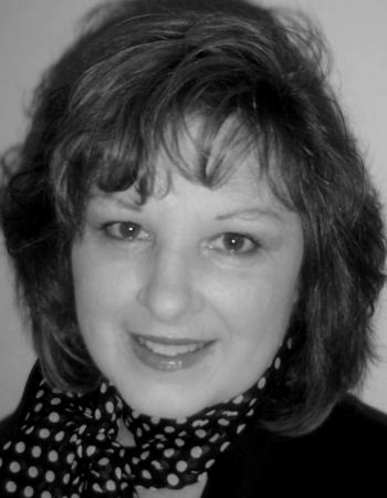 Kimberly Phillips Photo 19