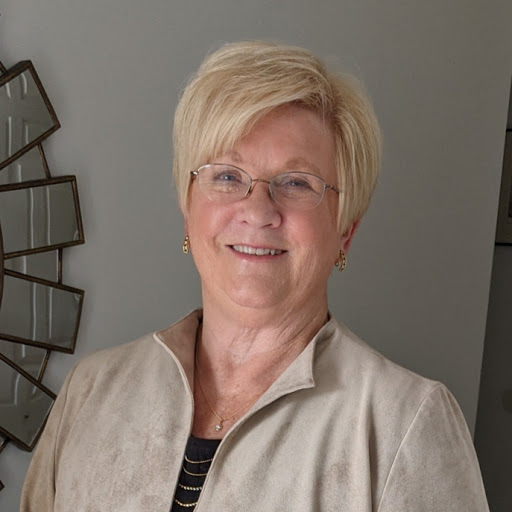 Nancy Carlsen Photo 15
