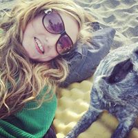 Ellie Larson Photo 20