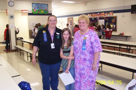 Linda Reeves Photo 19