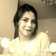 Elizabeth Duran Photo 20