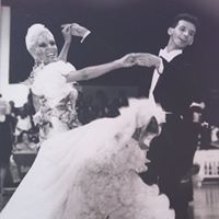 Debbie Ellis Photo 33