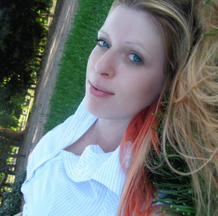Meghan Roberts Photo 26