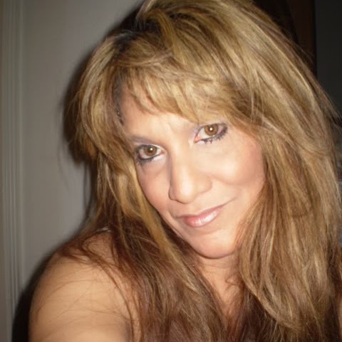 Ann Robles Photo 9