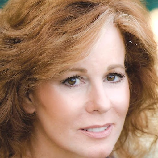 Claudia Olson Photo 3