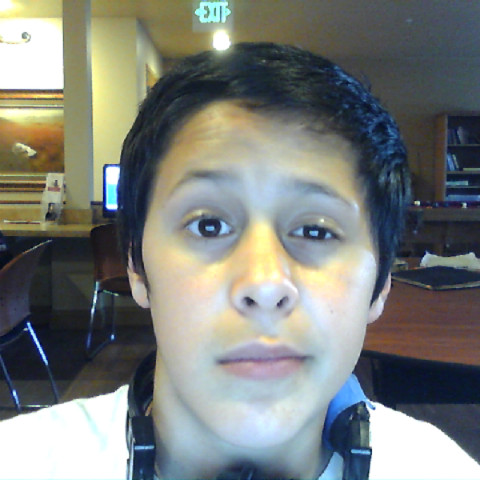 Henry Moreno Photo 29