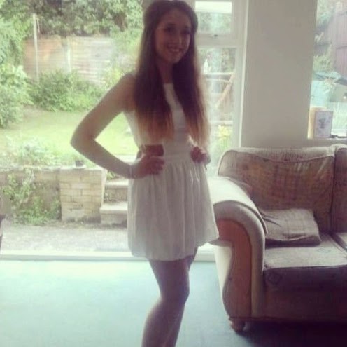 Stephanie Harding Photo 12