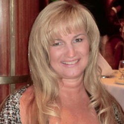 Victoria Schmidt Photo 11