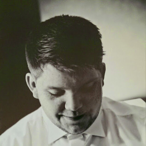 Robyn Parry Photo 14