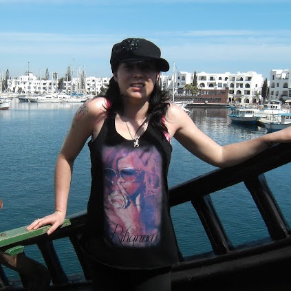 Samantha Kemp Photo 11