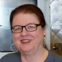 Julie Simons Photo 20