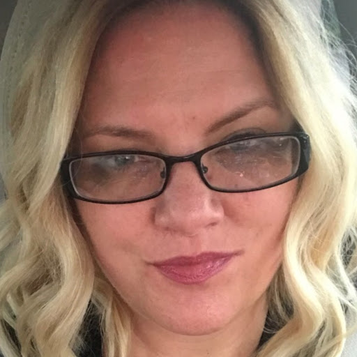 Stephanie Wolfe Photo 9