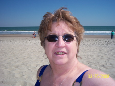Linda Kelly Photo 19
