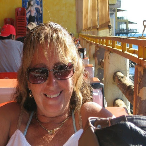 Sandy Livingston Photo 11