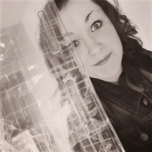 Emily Weeks Photo 22