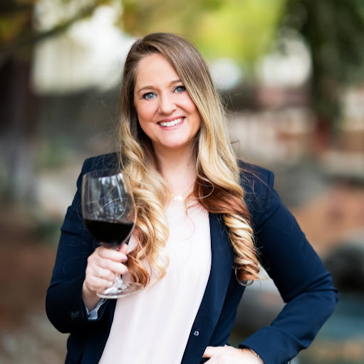 Danielle Cox Photo 46